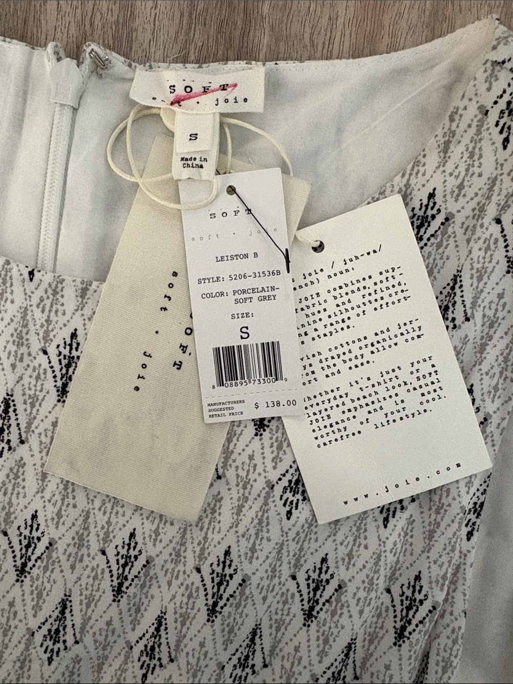 Soft Joie Leiston Sleeveless Shift Dress Women’s Size Small White Grey - Picture 3 of 6